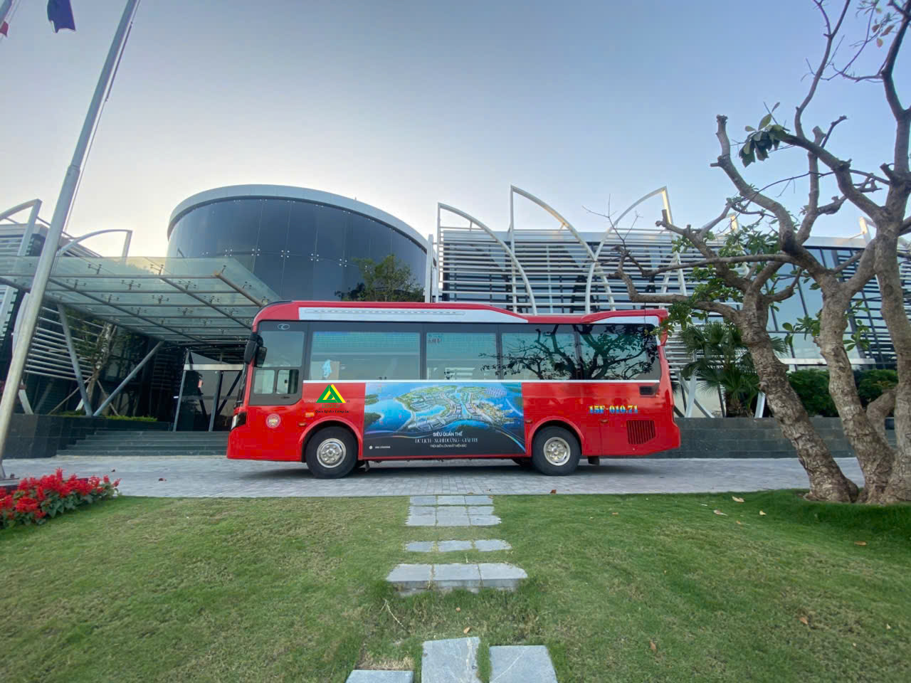 🚍 LEXICO – Official Vehicle Provider for the Free Shuttle Bus Route to Dragon Ocean Do Son International Tourism Area 🌊
