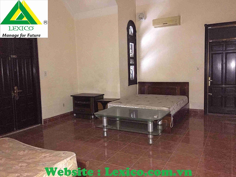 Villa for rent with garden with 3 bed rooms, Area 250m2