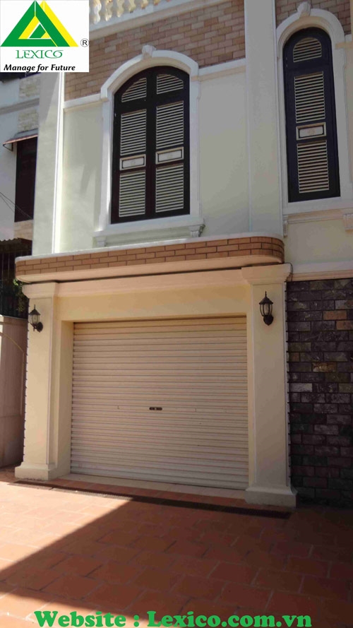 Villa for rent with garden with 3 bed rooms, Area 250m2