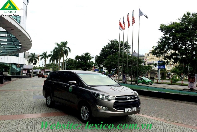 Cars 7 seats for Rent - Toyota Innova 2017