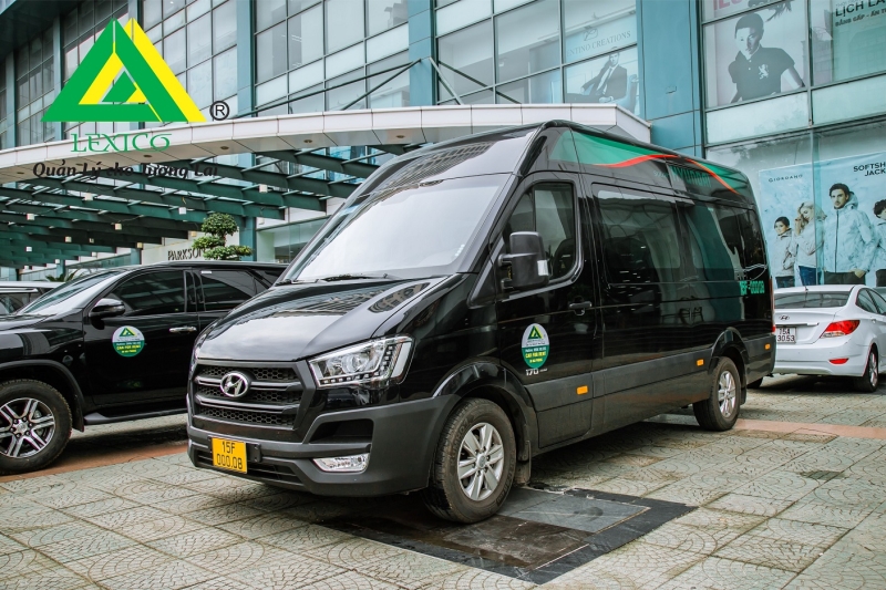 Cars 7 seats for Rent - Toyota Innova New