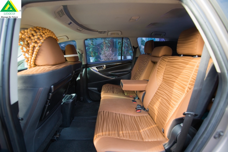 Cars 7 seats for Rent - Toyota Innova New