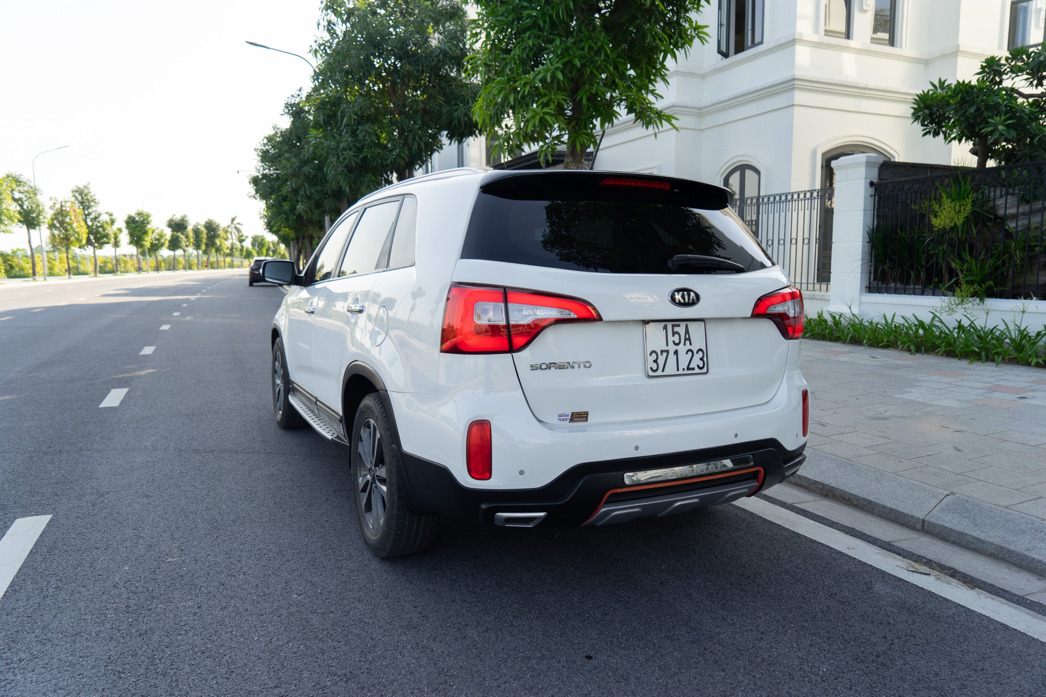 7 SEATS CAR RENTAL - KIA SORENTO