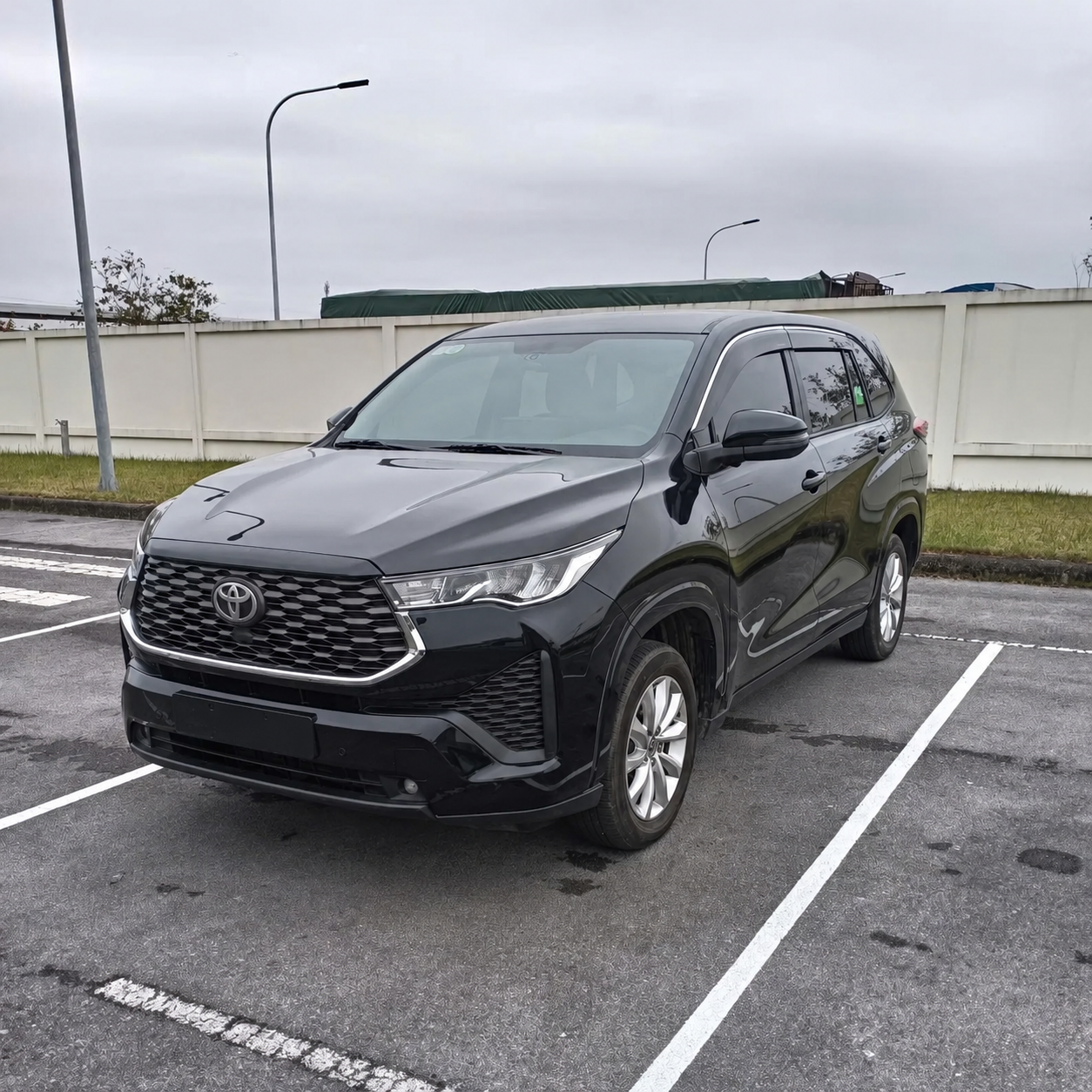 7座汽车出租 – Toyota Innova Cross