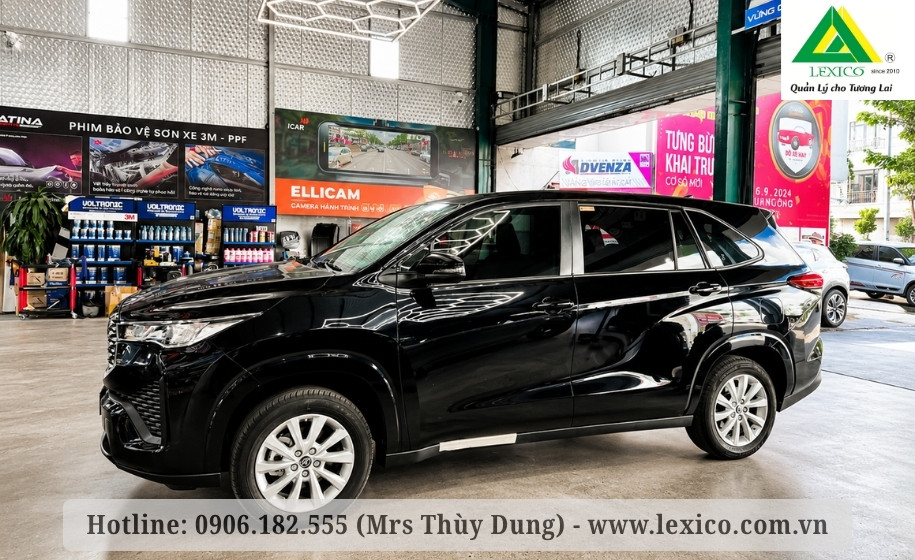 7-Seater Car Rental – Toyota Innova Cross