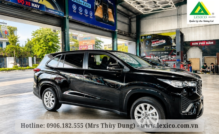 7-Seater Car Rental – Toyota Innova Cross